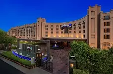 RADISSON BLU PLAZA