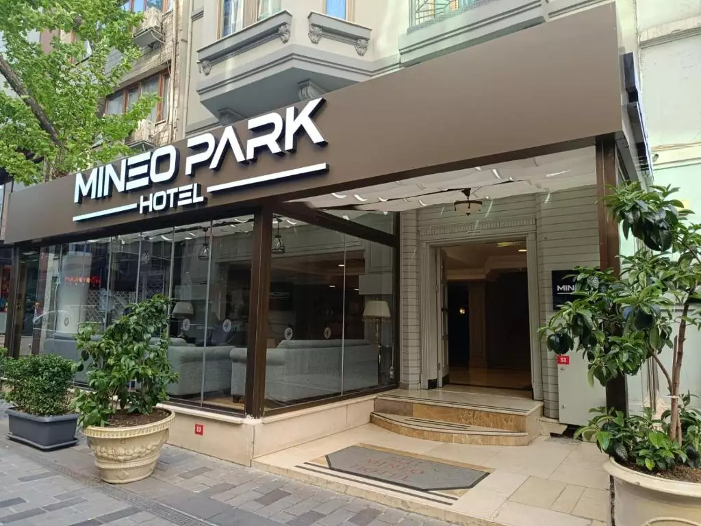 MINEO PARK