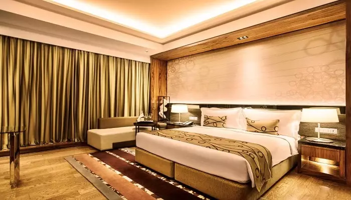 CROWNE PLAZA ROHINI or LEELA AMBIENCE