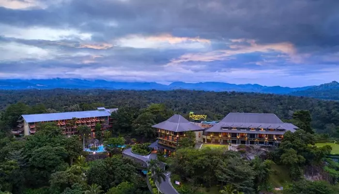 EARLS REGENCY or GRAND KANDYAN or MYST BY CINNAMON