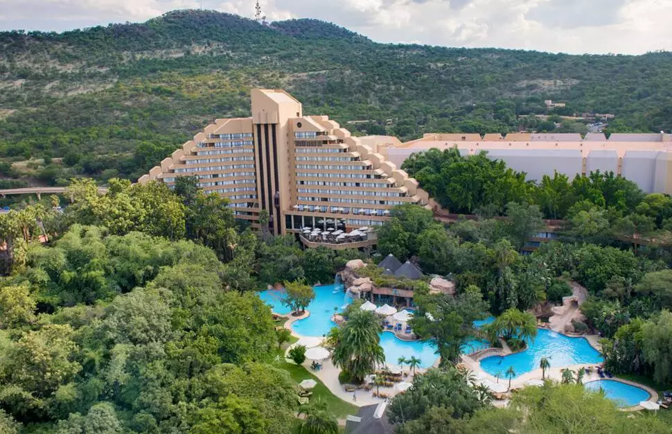 HOTEL CASCADES