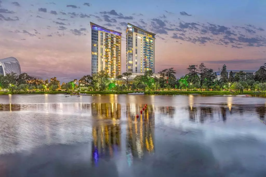 HOTEL HILTON