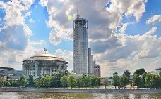 SWISSOTEL KRANSNYE HOLMY / RENAISSANCE MONARCH