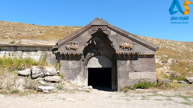 ورودی و سردر کاروانسرای اوربلیان ارمنستان