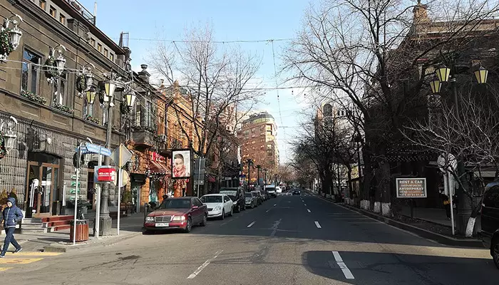 خیابان آبوویان از خیابان های معروف ایروان