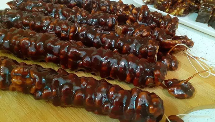 شیرینی سوجوک از سوغات کشور ارمنستان