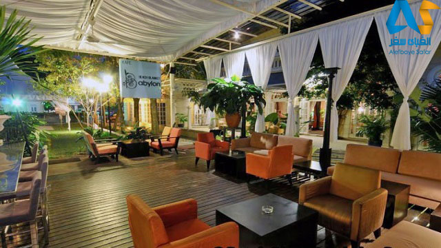 فضای داخلی رستوران ساحلی بابیلون پنانگ مالزی