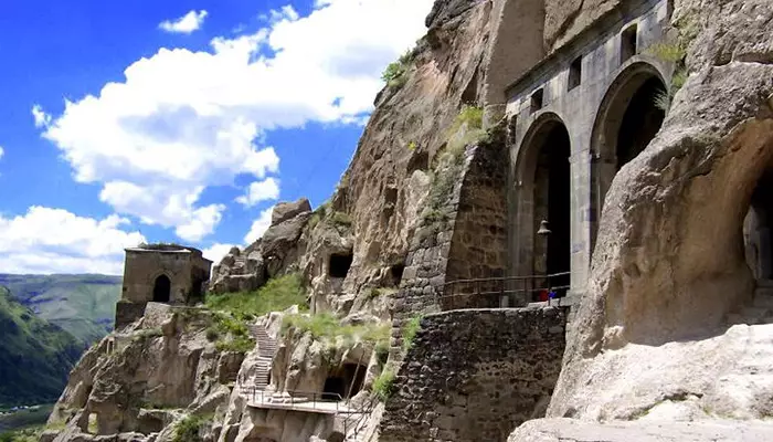 شهر غاری واردزیا از بهترین دیدنی های گرجستان