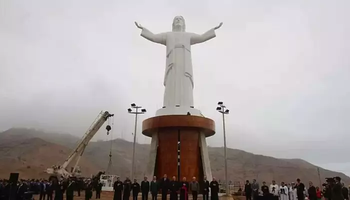 مجسمه مسیح دلبین پرو