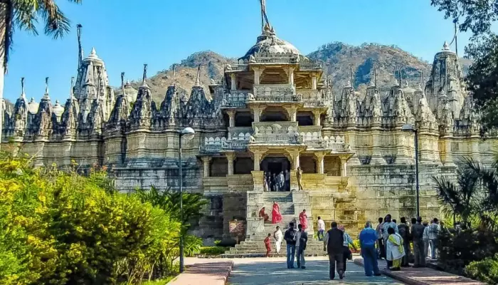 معبد دیلوارا از معابد مشهور هند