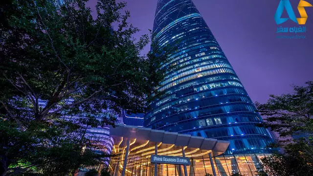 برج بلند هتل فور سیزن گوانگجو از پائین Four-Seasons-Guangzhou