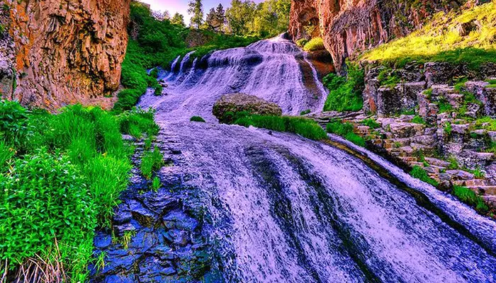 آبشار جرموک از جاهای دیدنی ارمنستان
