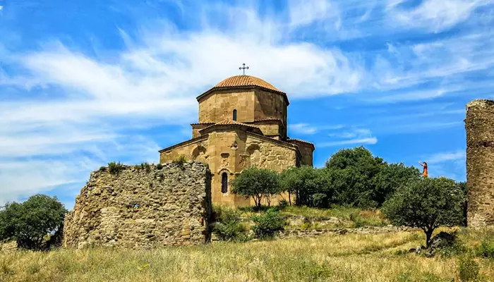 کلیسای جواری از بهترین مناطق دیدنی گرجستان
