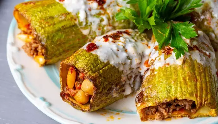 کوسا محشی غذای دبی