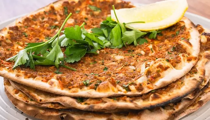 لحم بعجین از غذاهای دبی