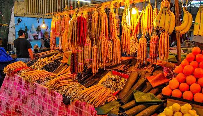 بازار مرکزی کوتائیسی از مناطق گردشگری گرجستان