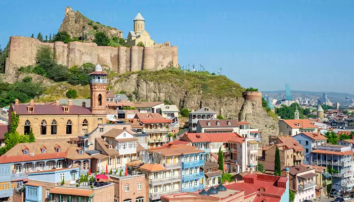 قلعه ناریکالا از معروفترین جاهای دیدنی گرجستان