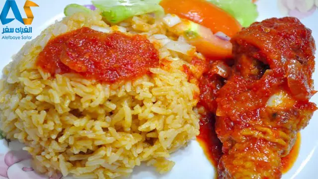 غذای محلی مالایی Nasi-Tomato سرو شده در لنکاوی