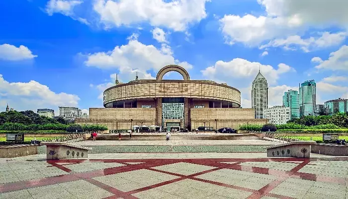 میدان مردم از جاهای دیدنی شانگهای چین