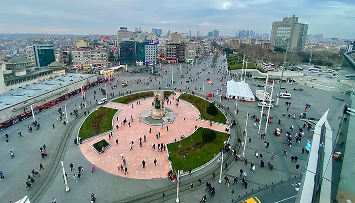 میدان تکسیم از جاهای دیدنی ترکیه