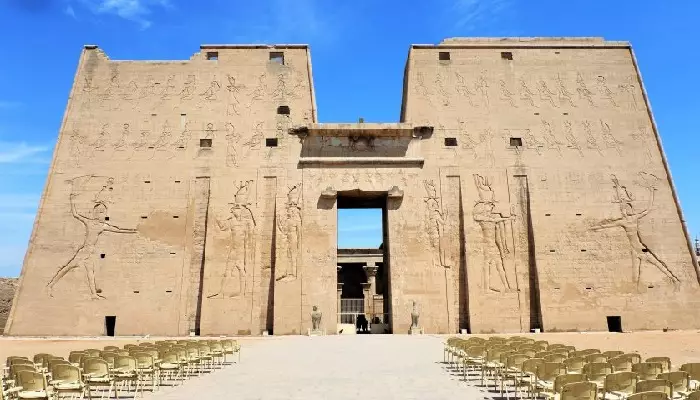 معبد ادفو مصر