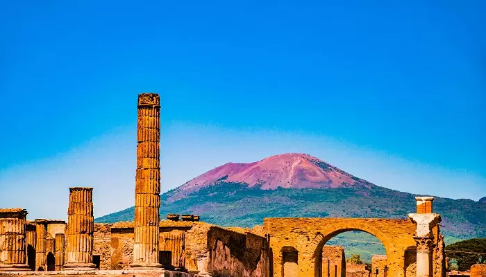 پمپنی از پربازدیدترین جاهای دیدنی ایتالیا