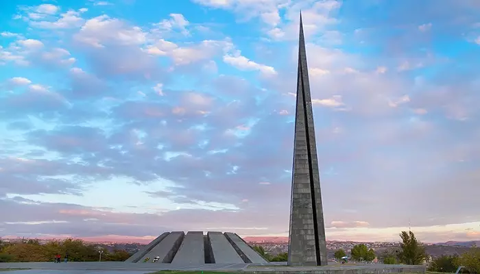 یادمان نسلکشی ارمنیها از جاذبه های دیدنی ایروان