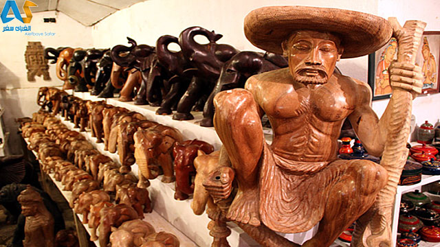 مجسمه های چوبی سریلانکا-الفبای سفر
