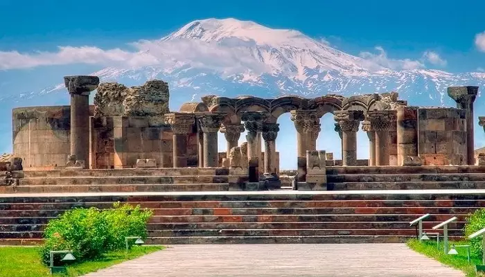 کلیسای جامع زوارتنوتس ارمنستان| کلیساهای ارمنستان