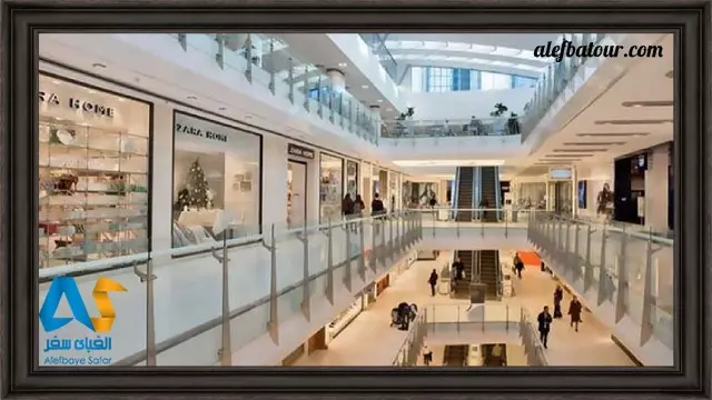 فضای داخلی مرکز خرید آکمرکز