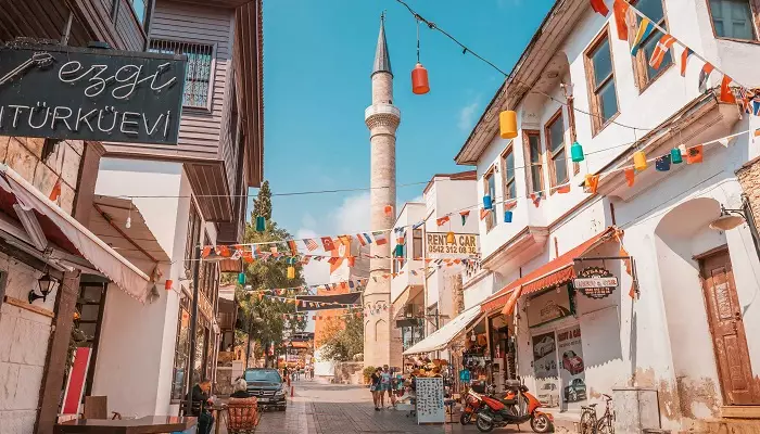 آنتالیا یا باتومی