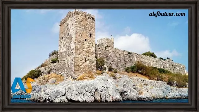 نمایی از قلعه و موزه باستان شناسی زیر آب بدروم