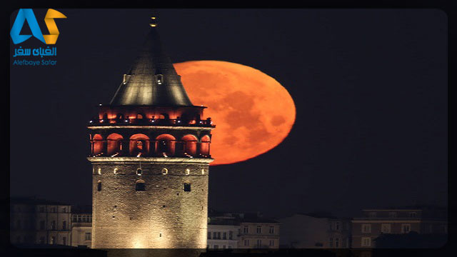 برج گالاتا استانبول در شب