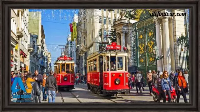 تراموا در خیابان اسقلال استانبول