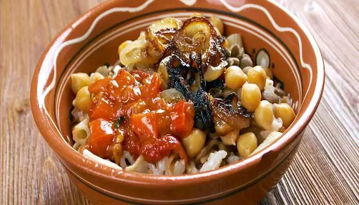 کوشری از غذاهای دبی