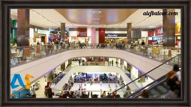 داخل مرکز خرید اوپتیموم اوت لت