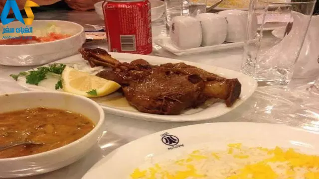 غذای ایرانی سرو شده در رستوران پسران کریم مشهد