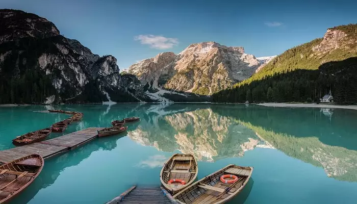 دریاچه پراگز از بهترین جاهای دیدنی ایتالیا